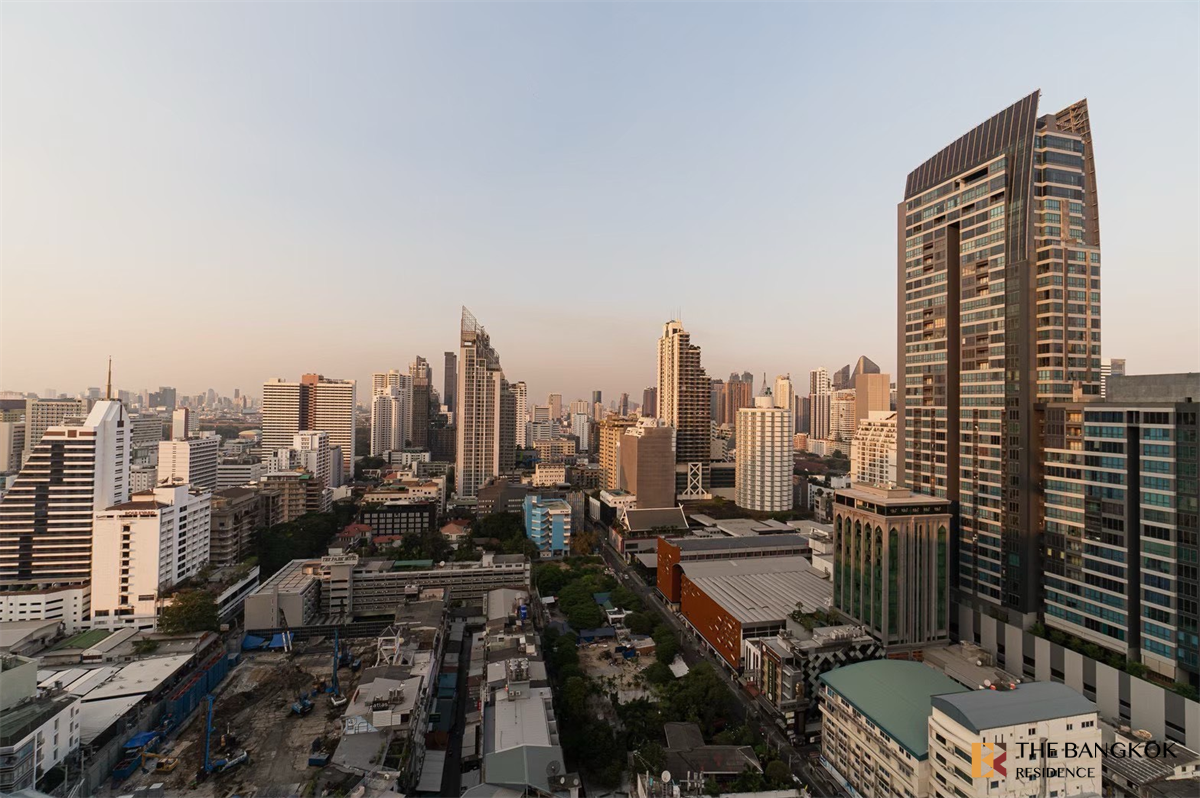 picture Q1 Sukhumvit near BTS Nana - 8/10
