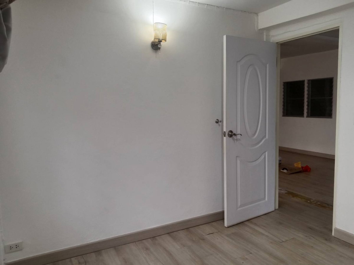 picture House for rent near MRT Sutthisan Tel.0999983897  - 9/31