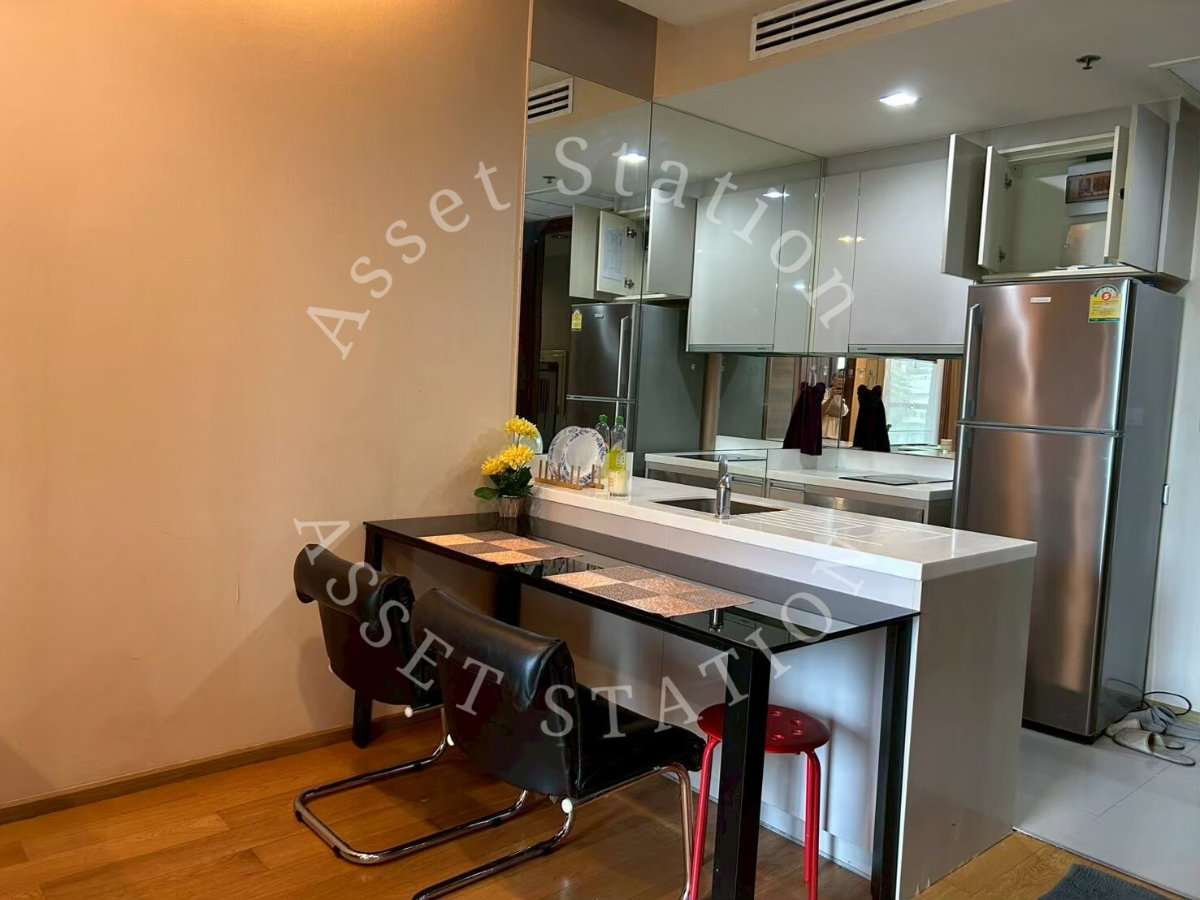 picture The Address Sathorn ð
BTS Chong Nonsi, near Central Rama 3. - 8/15