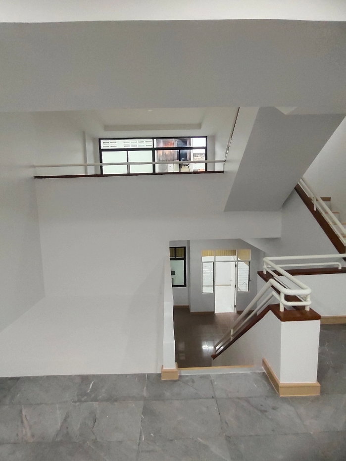 รูป 🔥 ขาย–เช่า! Rare Townhome 4 ชั้น ดีไซน์ Split-Level หายาก | Town in Town–ศรีวรา | 5BR 5BA - รูปที่ 22/27
