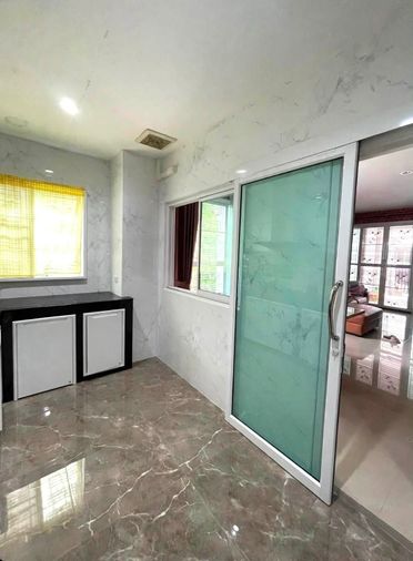 3-bed townhouse for sale, 32.6 sq wah, The Miracle Plus Petchkasem 63 Phase 2