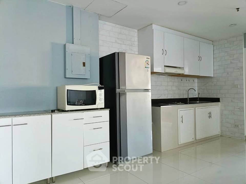 รูป คอนโด 2 ห้องนอน เลี้ยงสัตว์ได้ Wittayu Complex ใกล้ BTS เพลินจิต (ID 2956315) - รูปที่ 3/6