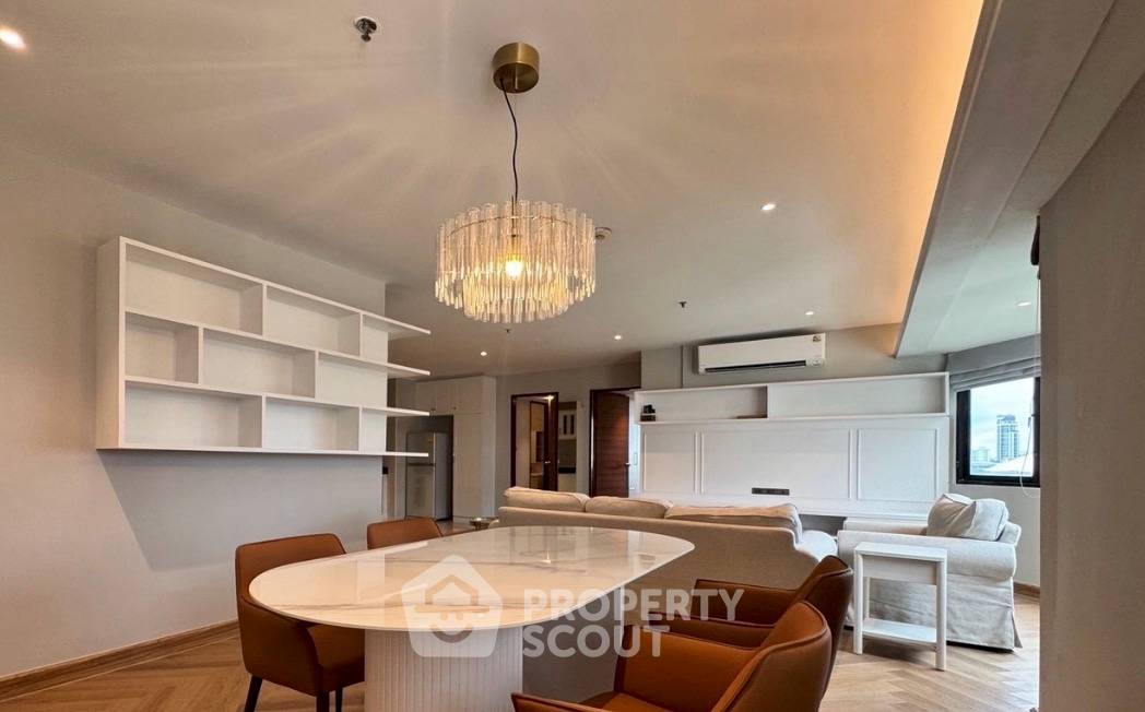 picture 2-BR Condo at Baan Suanpetch Condominium near BTS Phrom Phong (ID 3270373) - 1/6