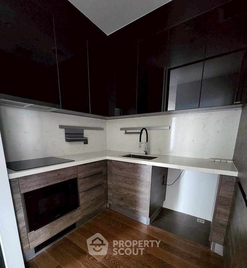 picture 2-BR Condo at Muniq Langsuan near BTS Ratchadamri (ID 3162930) - 4/12
