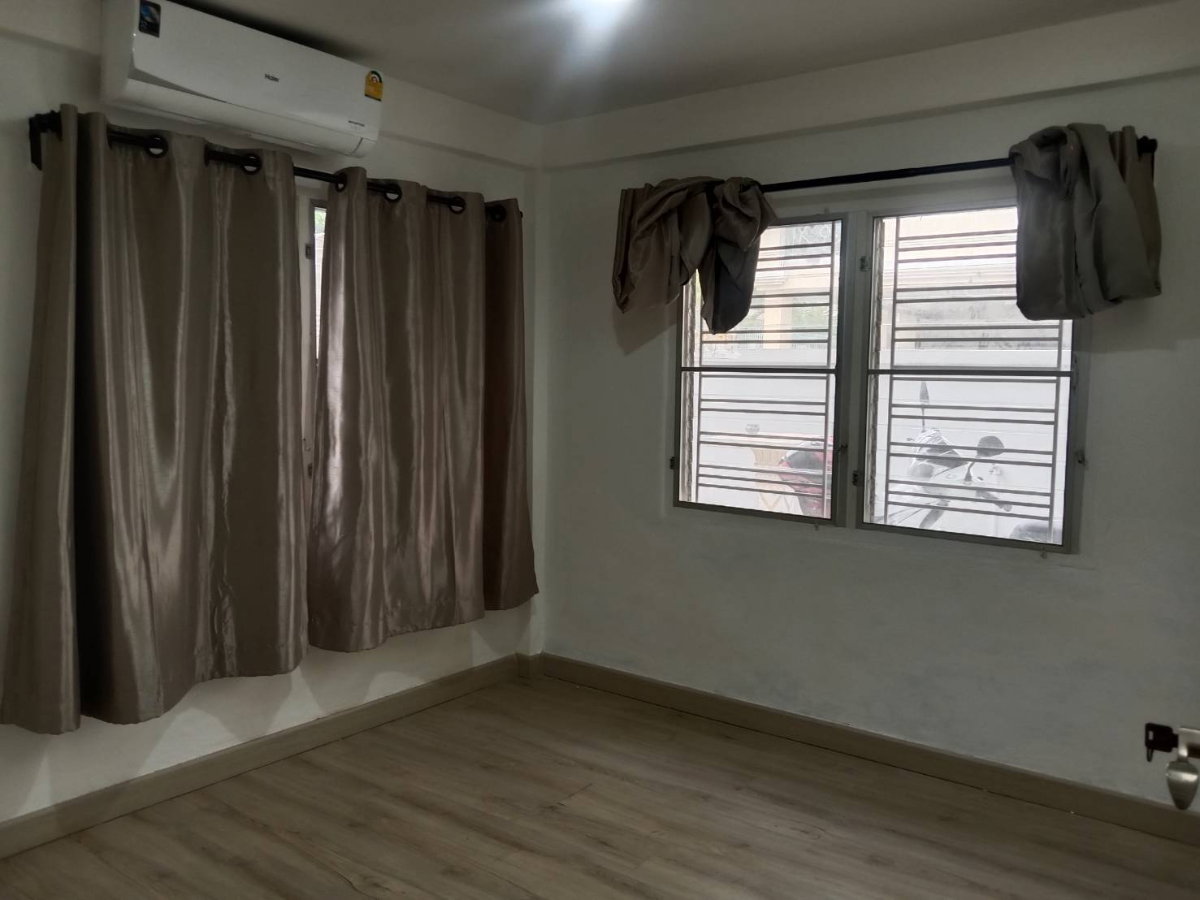 picture House for rent near MRT Sutthisan Tel.0999983897  - 8/31