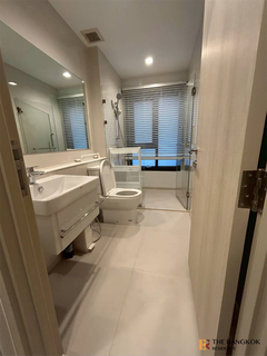 รูปภาพ Life One Wireless Ready-to-move-in Condo at an Amazing Price!!