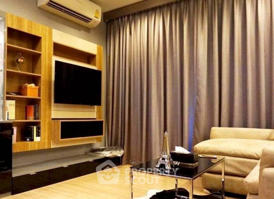 รูป คอนโด 2 ห้องนอน ชั้น 19 ขนาด 68 ตร.ม. Rhythm Sathorn ใกล้ BTS สะพานตากสิน 300 ม. (ID 3136251) - รูปที่ 2/5