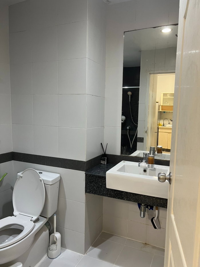 picture **HOT PRICE** FOR SALE A SPACE SUKHUMVIT 77 (WITH POOL AREA) - 6/7