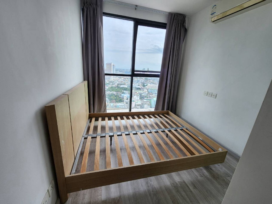 รูป ขาย คอนโด IDEO Mobi Sathorn (ไอดีโอ โมบิ สาทร) ติด BTSกรุงธนบุรี ห้อง Duplex ชั้นสูงวิวเมือง 61.29 ตร.ม.2 ห้องนอน 2 ห้องน้ำ เพียง 7.5 ล้านบาท!  - รูปที่ 25/40