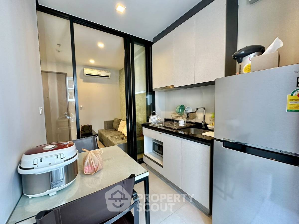picture High-Floor 1-BR Condo At The Base Central Pattaya (ID 3280852) - 11/38