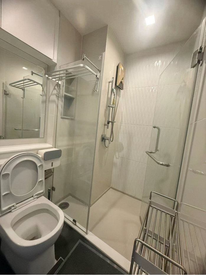 picture 🏙️ For Rent: Life Asoke Hype 🚆 Only 300 m from MRT Phra Ram 9! - 8/8