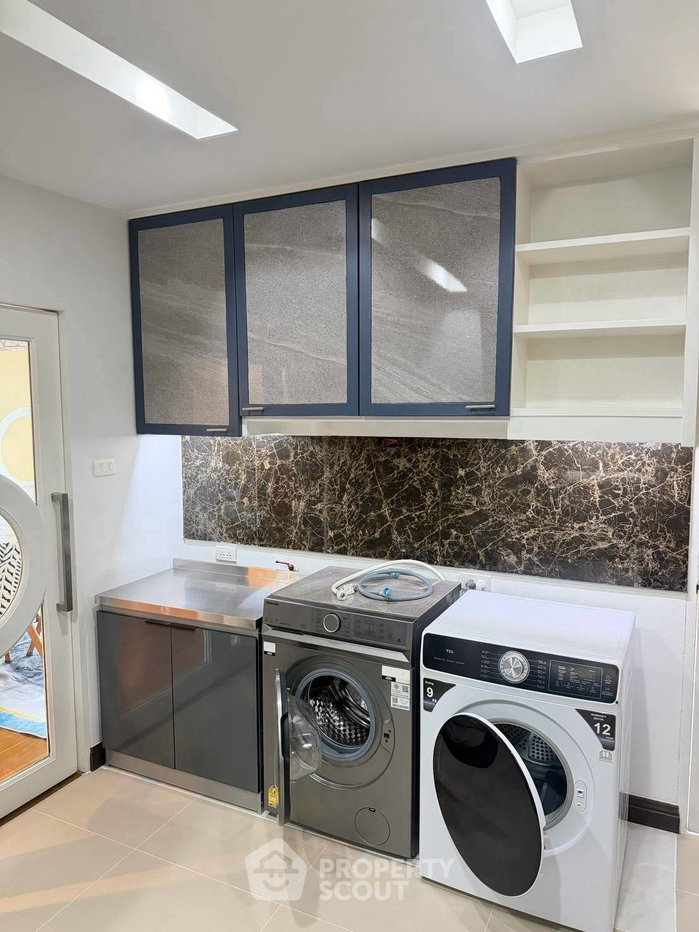 รูป คอนโด 3-ห้องนอน ที่ เพรสซิเดนท์ ปาร์ค คอนโดมิเนี่ยม ใกล้ MRT ศูนย์การประชุมแห่งชาติสิริกิติ์ (ID 3279280) - รูปที่ 10/18