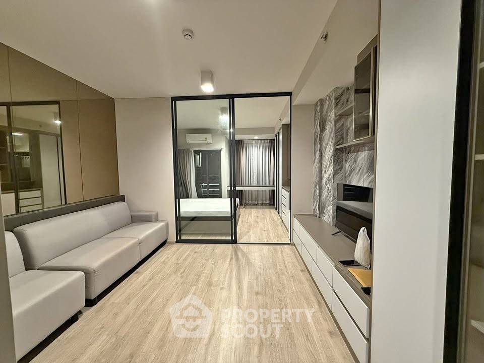 รูป ใกล้ BTS วงเวียนใหญ่ 200 เมตร | คอนโด 1 ห้องนอน Ideo Sathorn-Wongwian Yai (ID 3276184) - รูปที่ 1/13