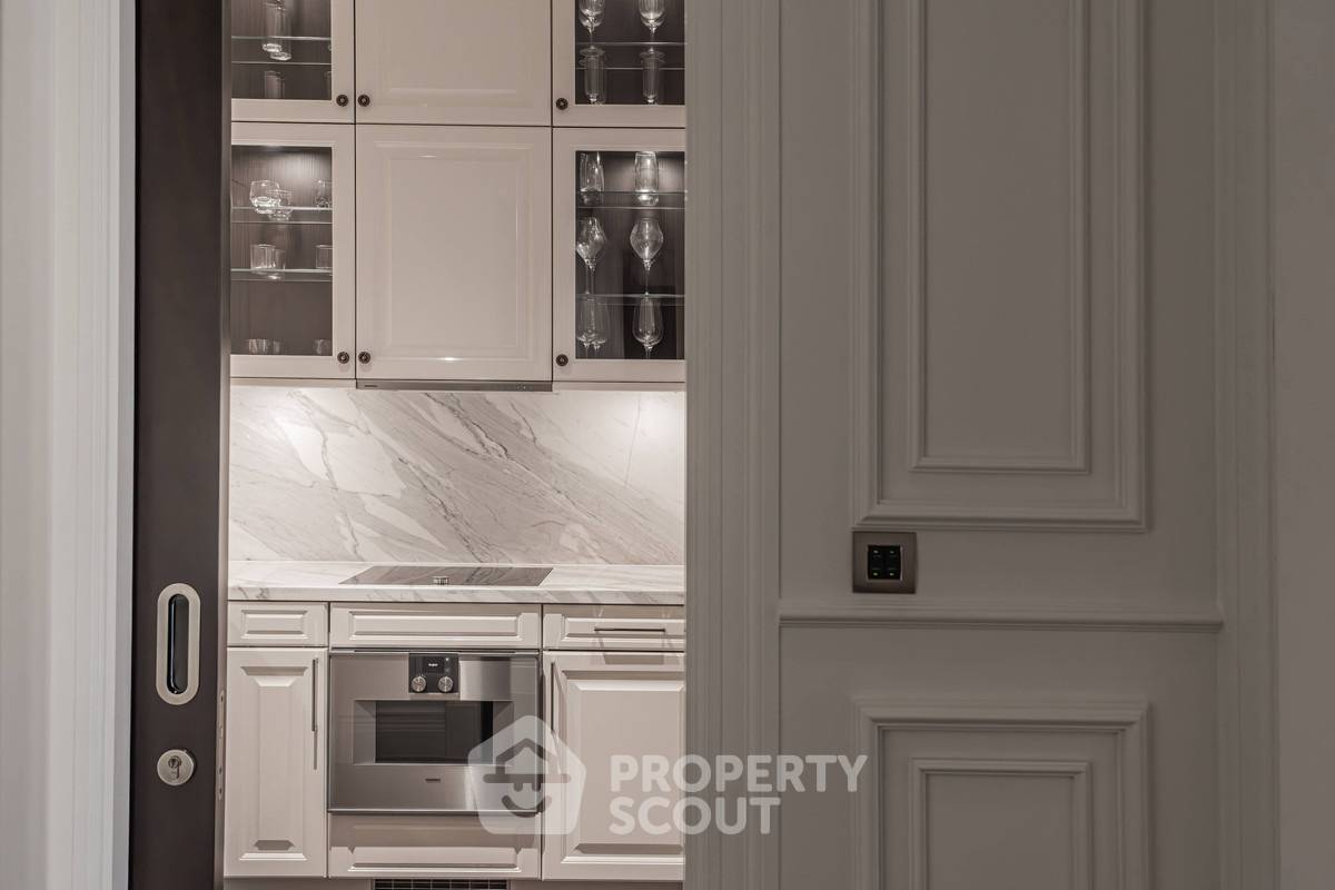 picture 2-BR Condo at 98 Wireless near BTS Phloen Chit (ID 3011779) - 14/14