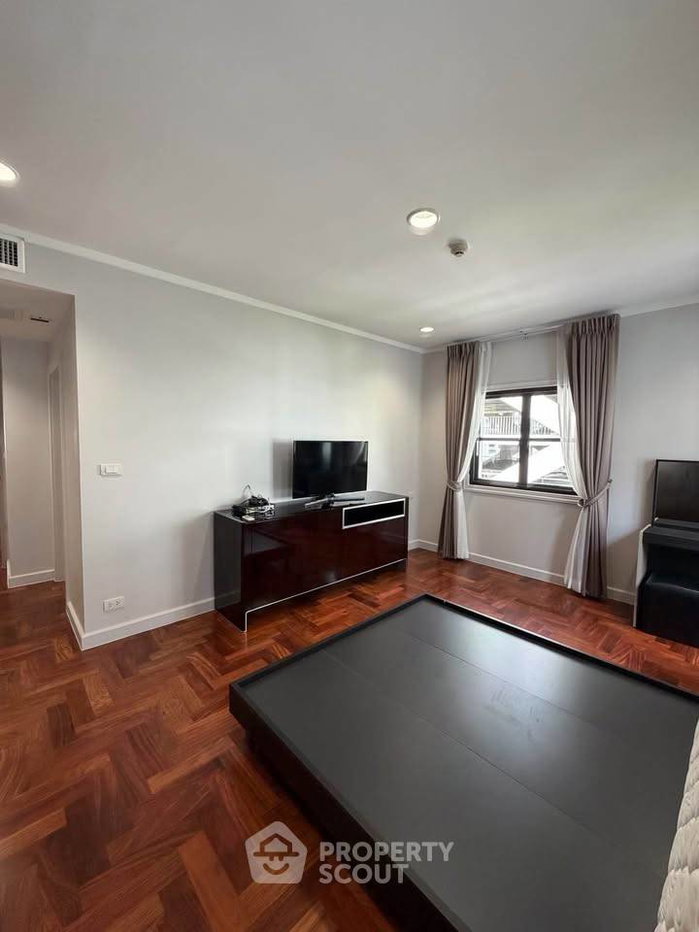 picture 3-BR Condo at Tonson Court near BTS Ratchadamri (ID 3282964) - 5/12