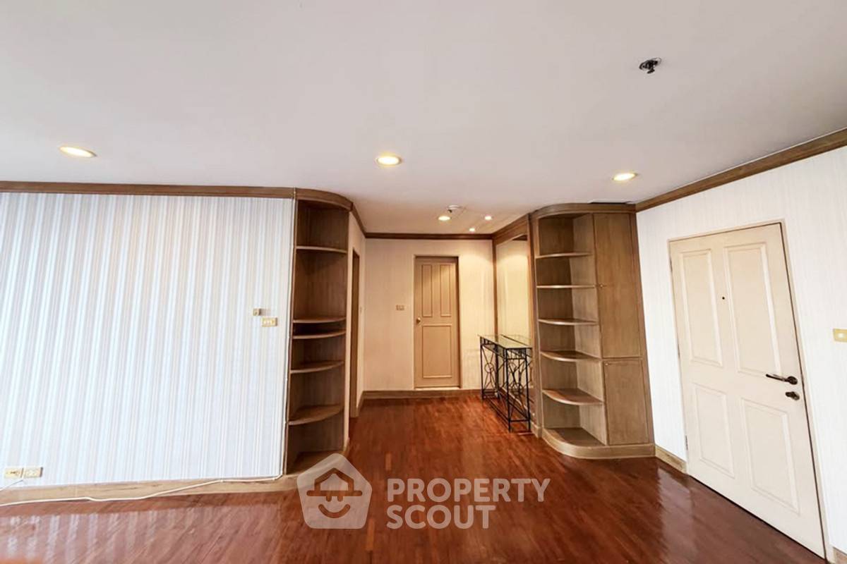 รูป ขายคอนโด 1 ห้องนอน 57 ตร.ม. Baan Ploenchit ใกล้ BTS นานา (ID 2723460) - รูปที่ 3/10