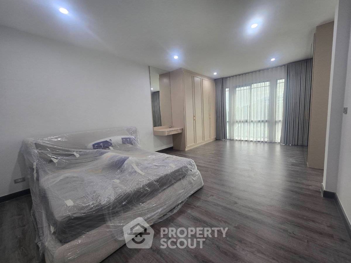 รูป บ้าน 2 ห้องนอน ขนาด 214 ตร.ม. โครงการ Baan Klang Muang Classe Sukhumvit 77 (ID 3273583) - รูปที่ 5/11