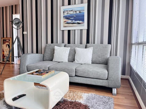 1-BR Condo at Condo One Sukhumvit 67 near BTS Phra Khanong (ID 3258718)