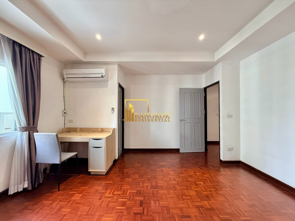 รูป Spacious 3 Bedroom Apartment For Rent in Phrom Phong Area - BR21180AP - รูปที่ 26/44