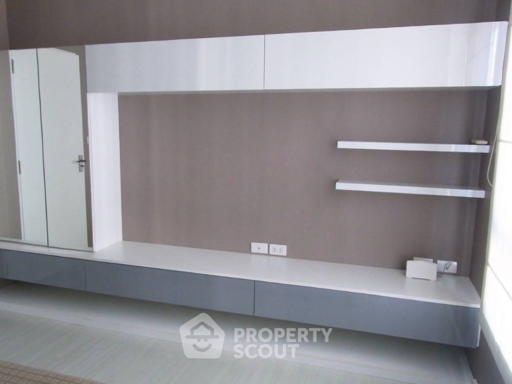 picture 17th-Floor 2-BR The Room Ratchada-Ladprao Near MRT Ratchadaphisek (ID 647283) - 3/8