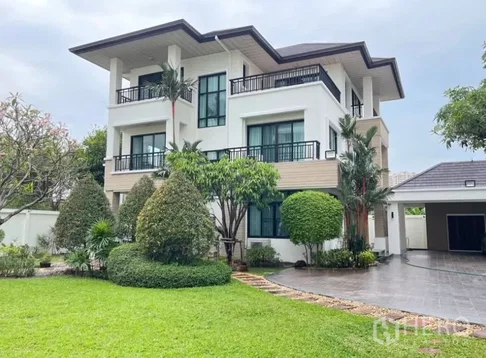 For Rent 4 Bedroom Detached House in Ratchada 32, Chatuchak, Bangkok