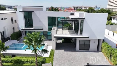 For Sale 5 Bedroom Detached House in The Master Ekkamai-Ramintra in Tha Raeng, Bang Khen, Bangkok