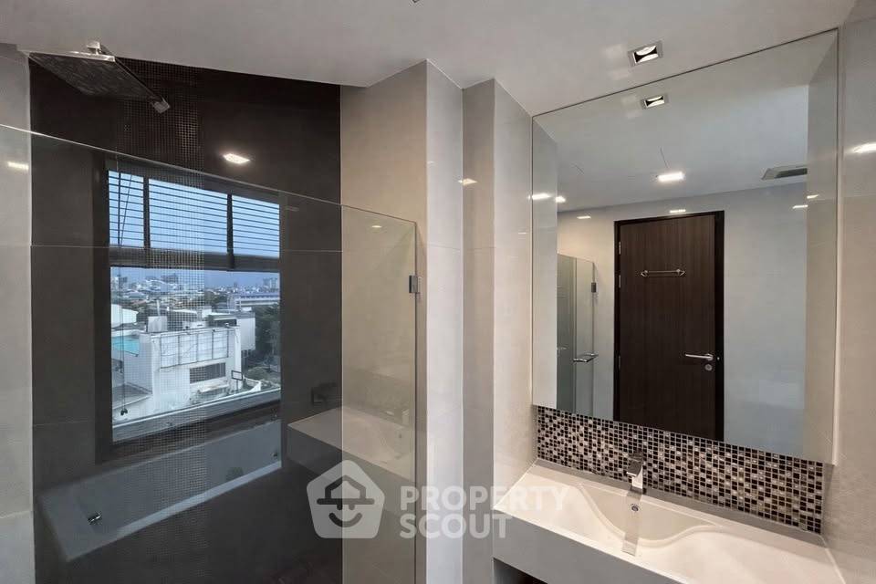รูป คอนโด 1-ห้องนอน ที่ ริทึ่ม สุขุมวิท 44/1 ใกล้ BTS พระโขนง (ID 3174705) - รูปที่ 9/10
