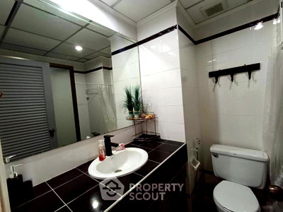 Condos for sale : 64 Sqm 1-BR Condo For Sale At View Talay 1 Condominium Jomtien (ID 3281010)