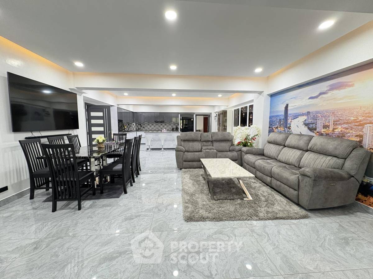 รูป คอนโด 2 ห้องนอน ขนาด 143 ตร.ม. ขายที่ Ruamchok Condo View 2 ย่านพระตำหนัก (ID 3281168) - รูปที่ 4/26