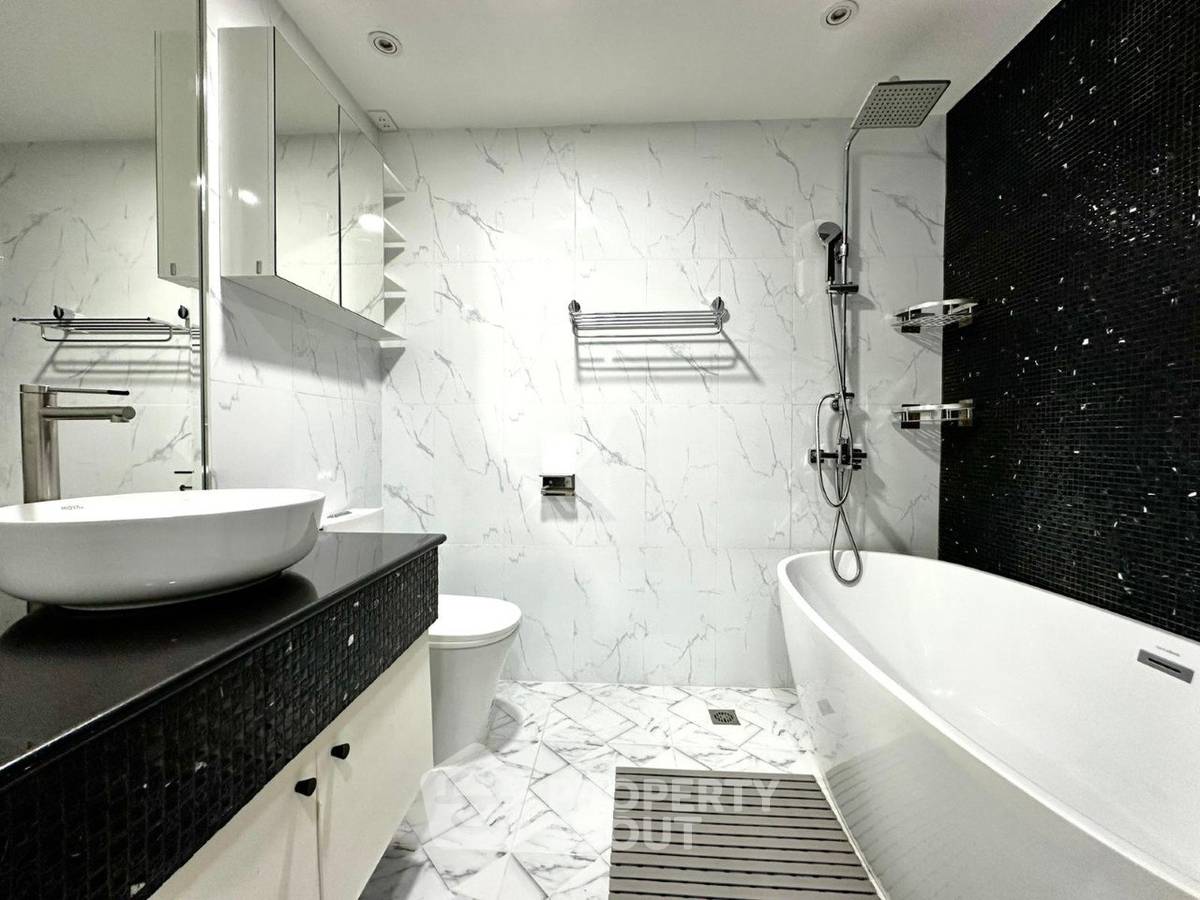 รูป คอนโด 2 ห้องนอน ขายที่ Regent Pratumnak Condominium พระตำหนัก (ID 3281063) - รูปที่ 12/28