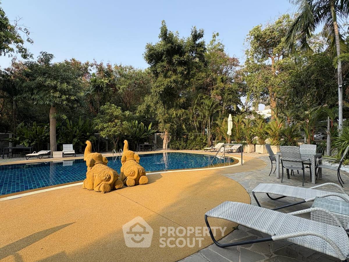 รูป คอนโด 2 ห้องนอน ขนาด 143 ตร.ม. ขายที่ Ruamchok Condo View 2 ย่านพระตำหนัก (ID 3281168) - รูปที่ 16/26