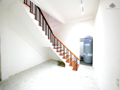 Shophouses for rent Naradhiwas Rajanagarindra Road : Spacious, Pet-Friendly, Private Parking Right in the Heart of Bangkok!!
