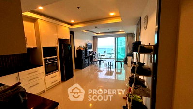 Condos for sale : 2-BR Condo at Cosy Beach View close to Phratamnak (ID 3281120)