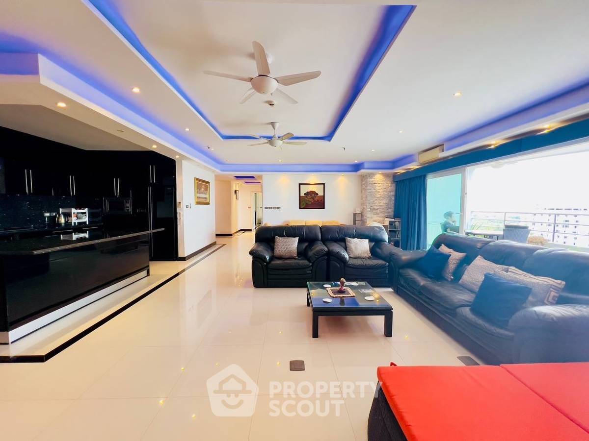 รูป ขายคอนโด 2 ห้องนอน ชั้น 18 View Talay 3 ขนาด 199 ตร.ม. (ID 3281176) - รูปที่ 17/51