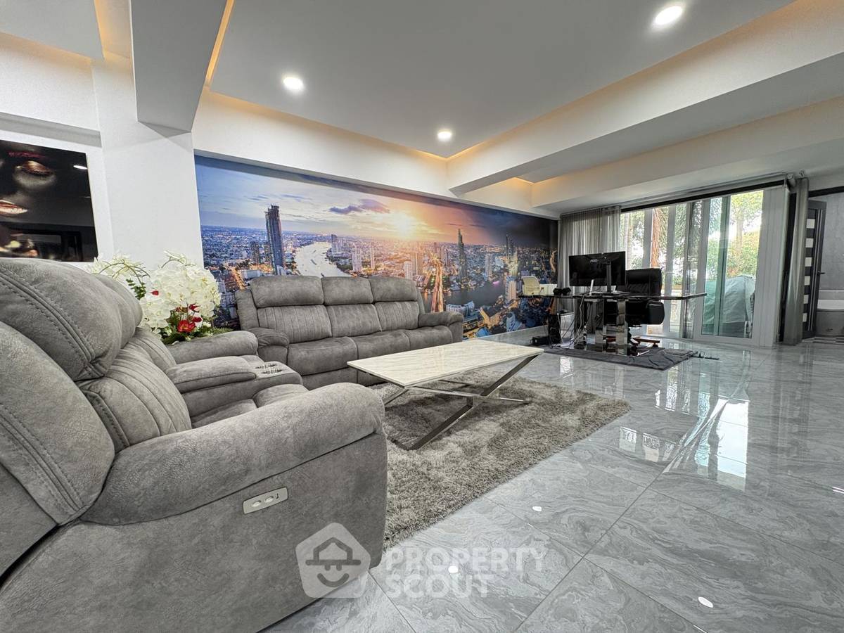 รูป คอนโด 2 ห้องนอน ขนาด 143 ตร.ม. ขายที่ Ruamchok Condo View 2 ย่านพระตำหนัก (ID 3281168) - รูปที่ 18/26