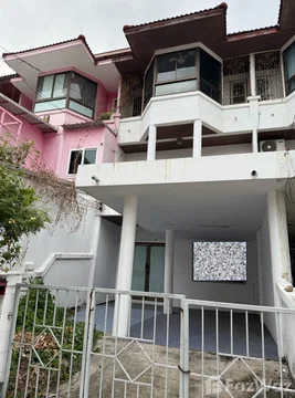 5 Bedroom Townhouse for sale in Phlapphla, Bangkok  6755309