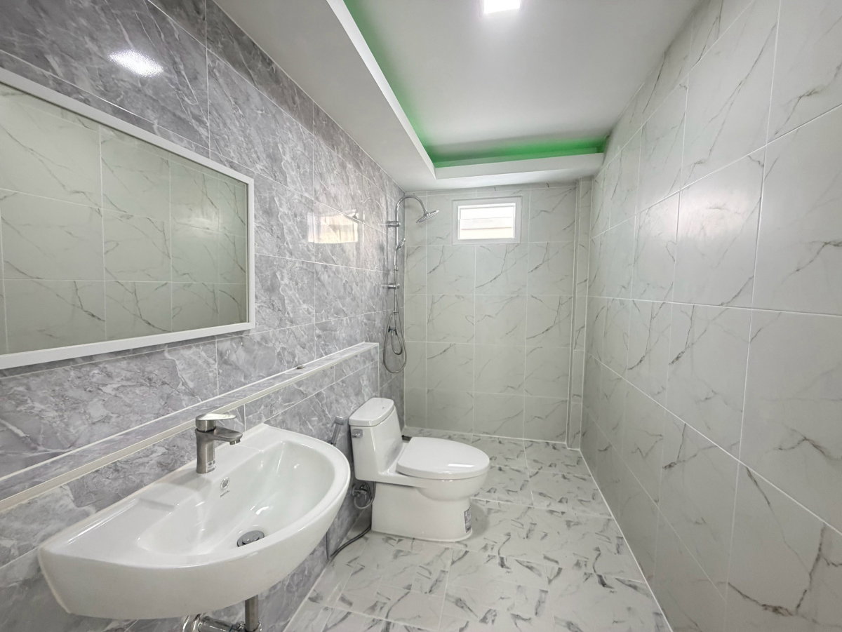 รูป บ้านเดี่ยวหลังใหญ่ กว้างมาก หมู่บ้านเคซีพาร์ควิลล์ 3 ทำเลดี ถนนหทัยราษฎร์ 34/1 ตกแต่งใหม่ สวย พร้อมอยู่ ราคาคุ้มมาก - รูปที่ 23/30