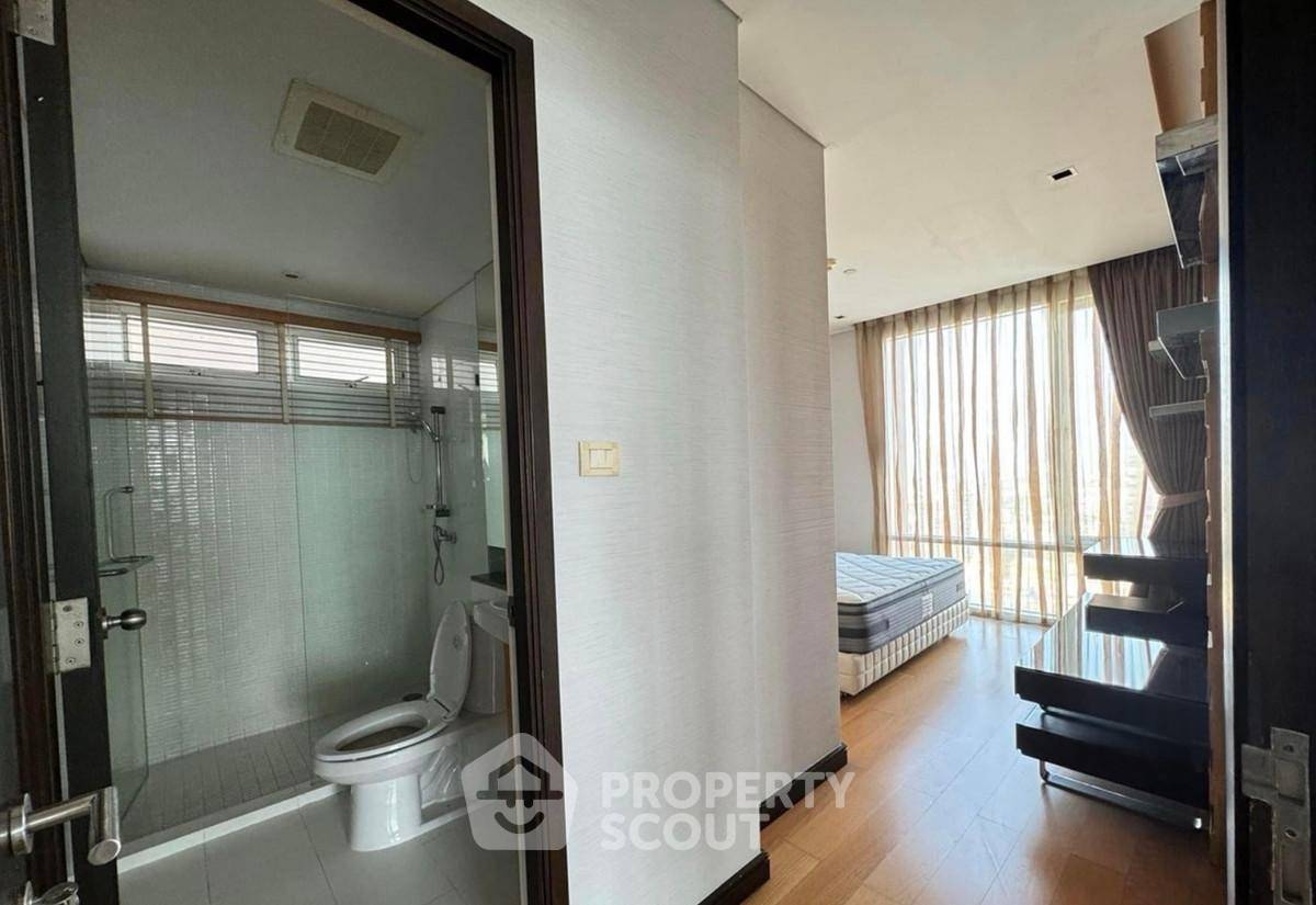 picture 24th-Floor 4-BR Fullerton Sukhumvit 400m To BTS Ekkamai (ID 2450482) - 6/12