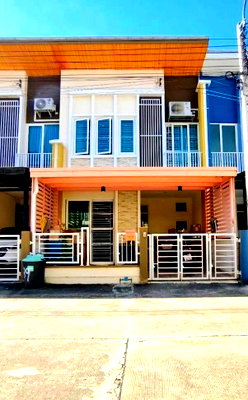 ทาวน์โฮม วิทยาลัยสารพัดช่างสมุทรปราการ : 🛑ขายด่วนน Golden Town Srinakarin-Sukhumvit โกลเด้น ทาวน์ ศรีนครินทร์-สุขุมวิท  ทำเลดี เดินทางสะดวก ต่อเติมครบ✅ พร้อมของแถมจัดเต็ม