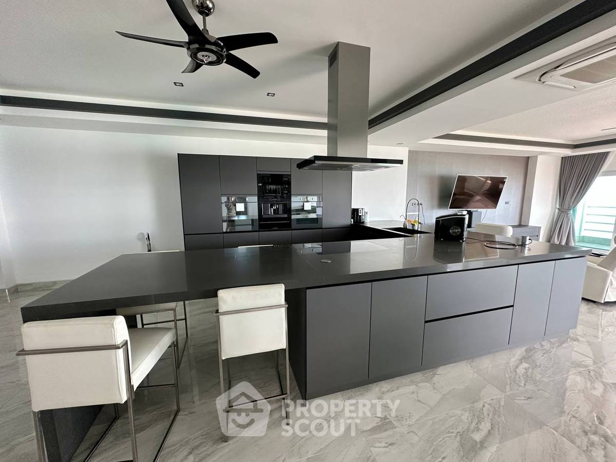 รูป ชั้น 27 3 ห้องนอน 260 ตร.ม. View Talay 7 Condominium Jomtien (ID 3282451) - รูปที่ 20/41