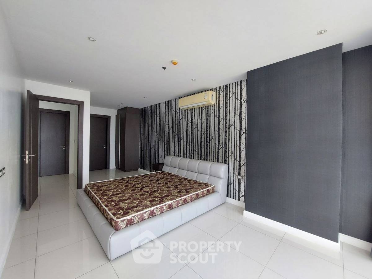 picture 1-BR Condo at The Point Pratumnak close to Phratamnak (ID 3281079) - 17/22