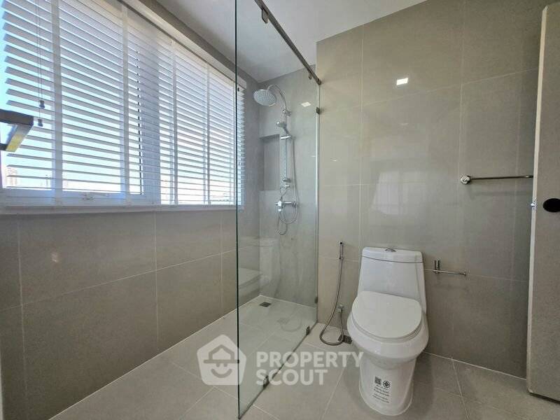 picture Great Value 1-BR Condo For Sale At One Tower Pratamnak, Chon Buri (ID 3280974) - 6/20