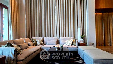 คอนโดให้เช่า : ใกล้ BTS เพลินจิต 90 ม. 3 ห้องนอน 266 ตร.ม. The Crest Ruamrudee (ID 3282778)