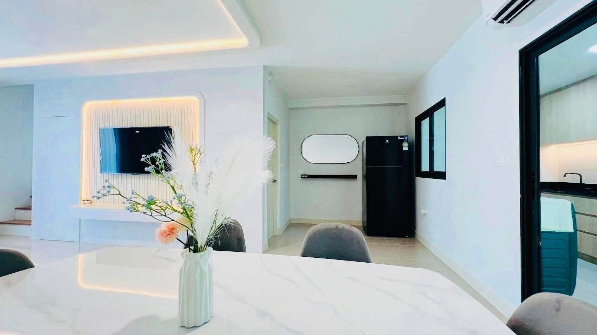 รูป 🏡✨ ให้เช่า ทาวน์โฮมใหม่ 2 ชั้นครึ่ง Pleno สุขุมวิท–บางนา 4 หลังมุม – พร้อมอยู่ทันที 3 ห้องนอน 3 ห้องน้ำ  - รูปที่ 7/20