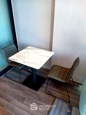 Condos for rent : High-Floor 1-BR KnightsBridge Space Rama 9 Near MRT Phra Ram 9 (ID 2952646)