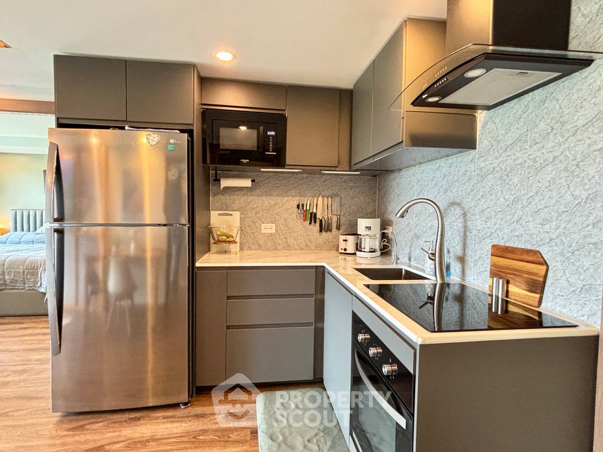 รูป ขายคอนโด 2 ห้องนอน Sea Saran Condominium บางเสร่ (ID 3281067) - รูปที่ 3/30