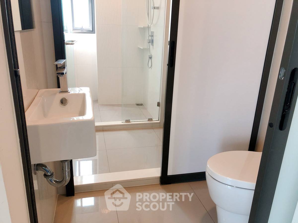 picture Great Value 2-BR Rhythm Asoke, 35th Floor, 300m To MRT Phra Ram 9 (ID 2846880) - 3/6