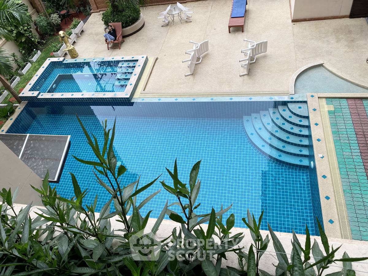รูป คอนโด 1-ห้องนอน ที่ เอคเซคคิวทิฟ เรสซิเดนซ์ 4 ใกล้ ถนนพระตำหนัก พัทยา (ID 3281681) - รูปที่ 5/56