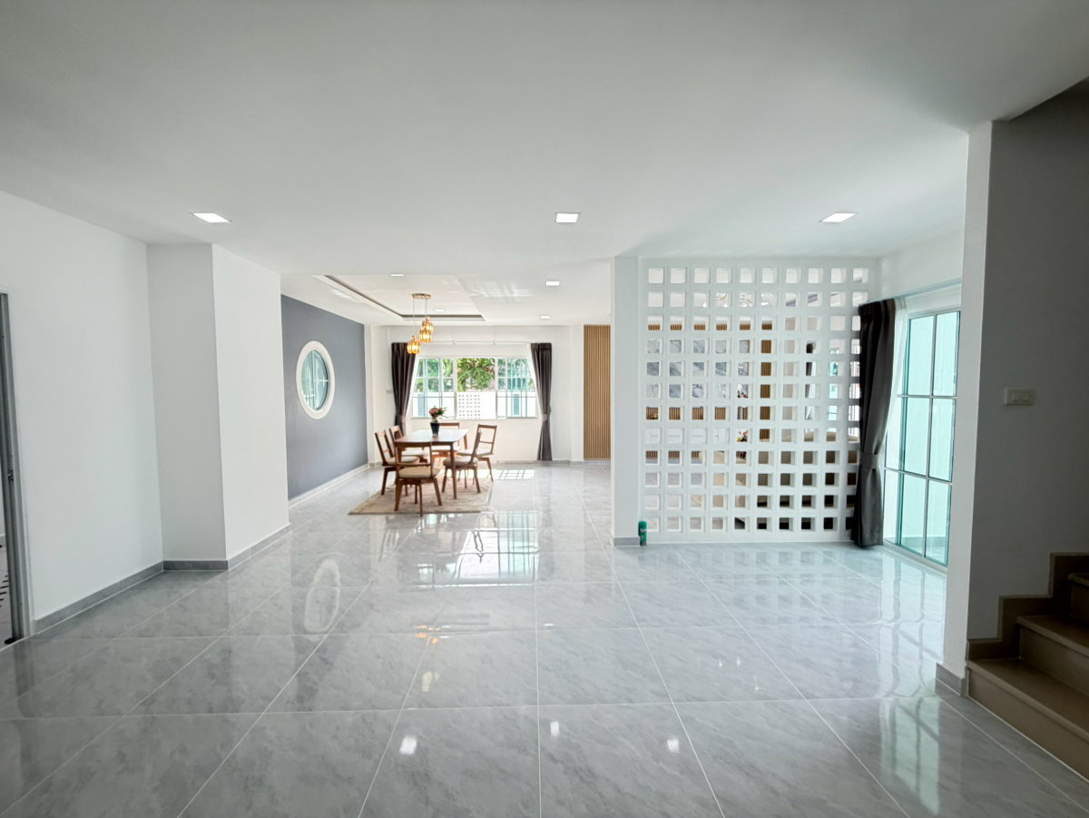 รูป บ้านเดี่ยวหลังใหญ่ กว้างมาก หมู่บ้านเคซีพาร์ควิลล์ 3 ทำเลดี ถนนหทัยราษฎร์ 34/1 ตกแต่งใหม่ สวย พร้อมอยู่ ราคาคุ้มมาก - รูปที่ 16/30