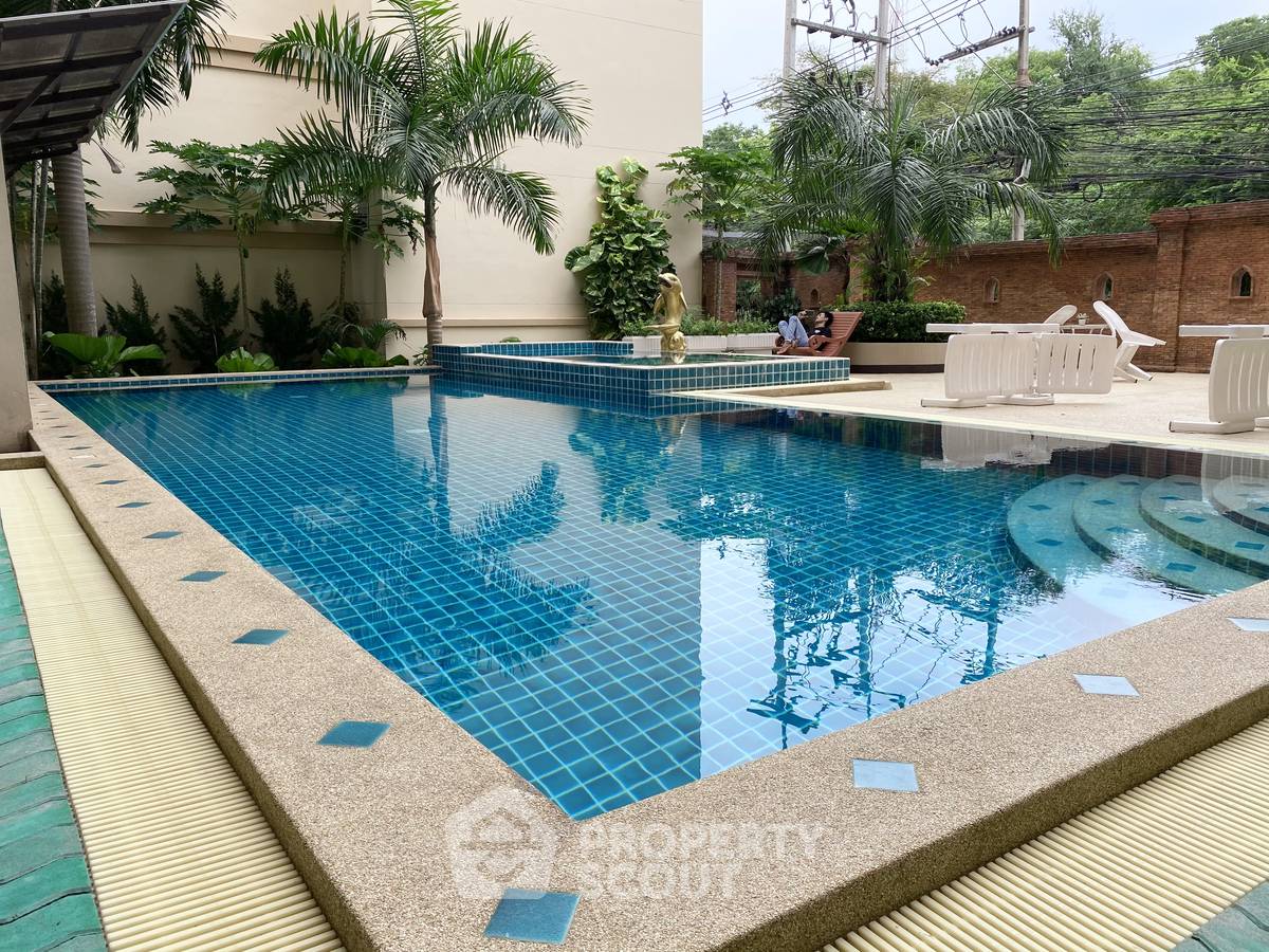 รูป คอนโด 1-ห้องนอน ที่ เอคเซคคิวทิฟ เรสซิเดนซ์ 4 ใกล้ ถนนพระตำหนัก พัทยา (ID 3281681) - รูปที่ 2/56